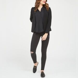 NEW WITH TAGS Spanx Black Distressed Denim Leggings, Size Medium